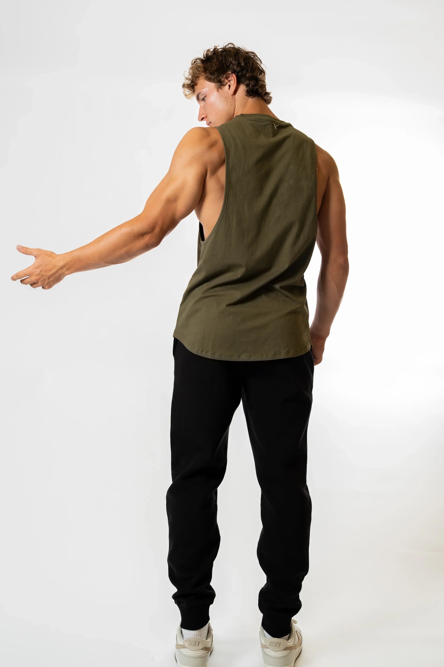Flex Arm Tank