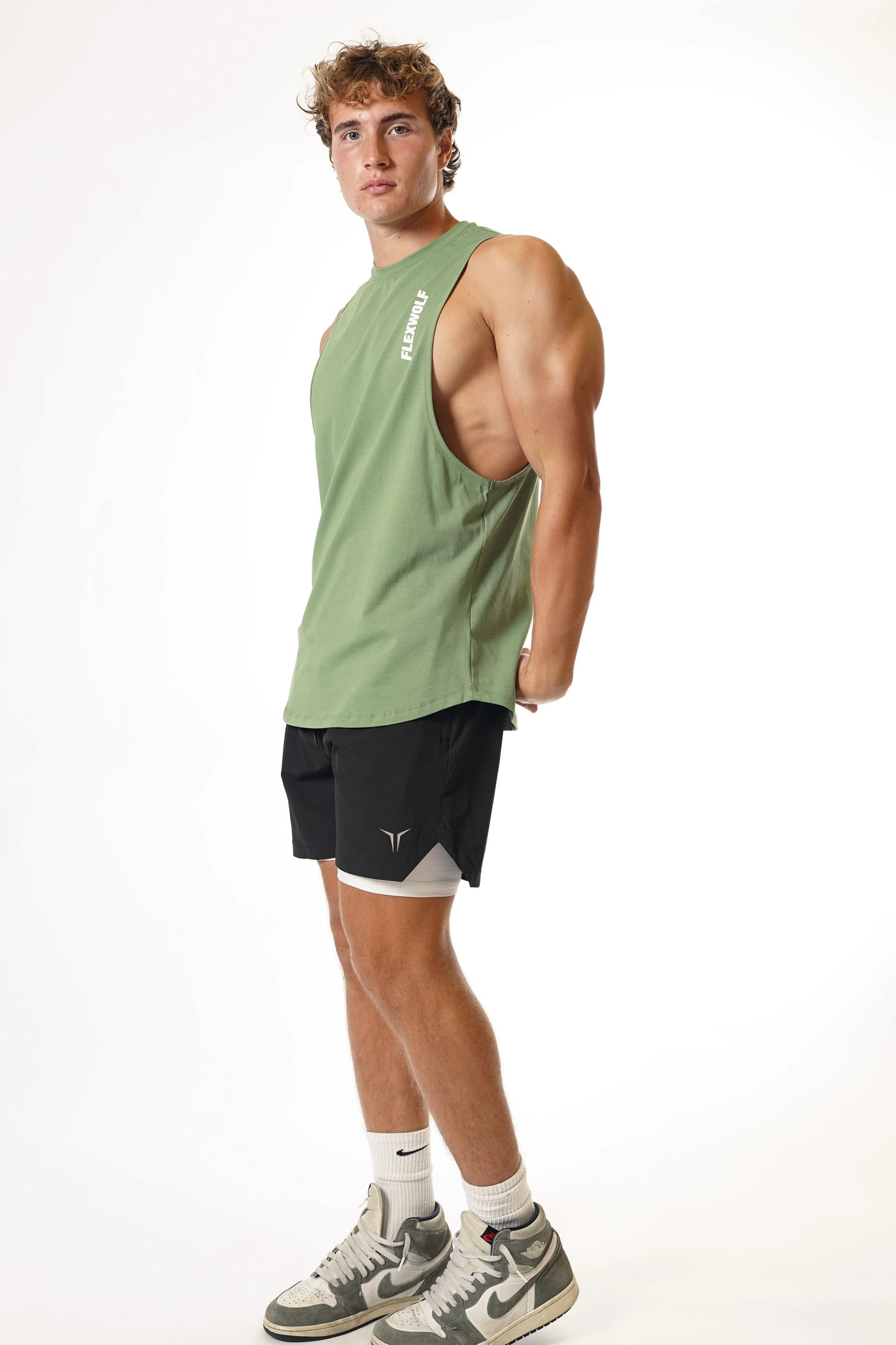 Flex Arm Tank