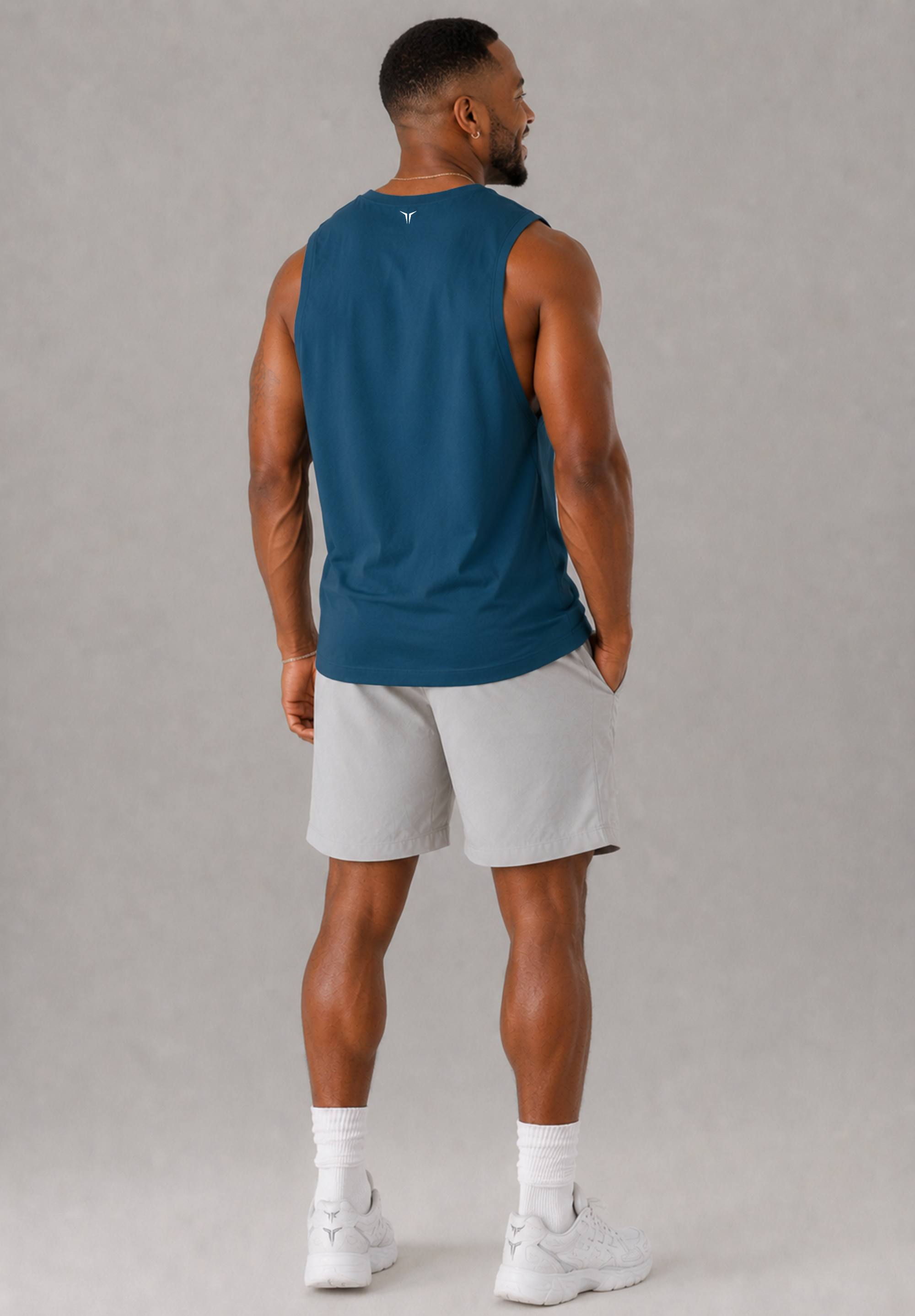 Flex Arm Tank